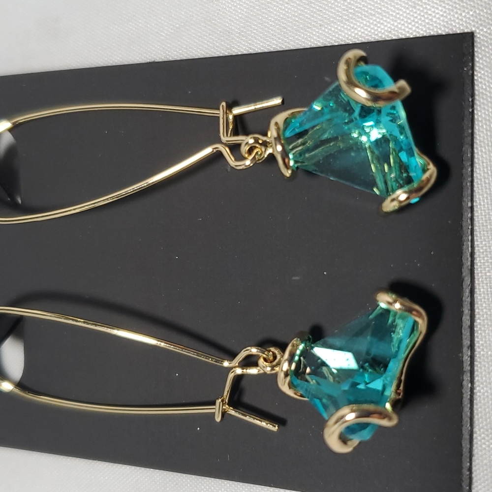 Cache Gold French Wire Aqua Stone Dangle Earrings – 2” Drop - Picture 4 of 4